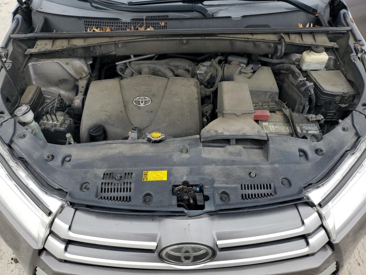 TOYOTA HIGHLANDER LE