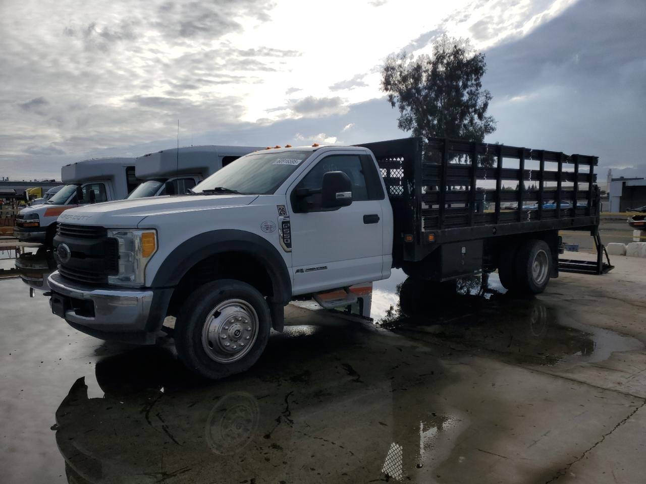 FORD F-550 SUPER DUTY