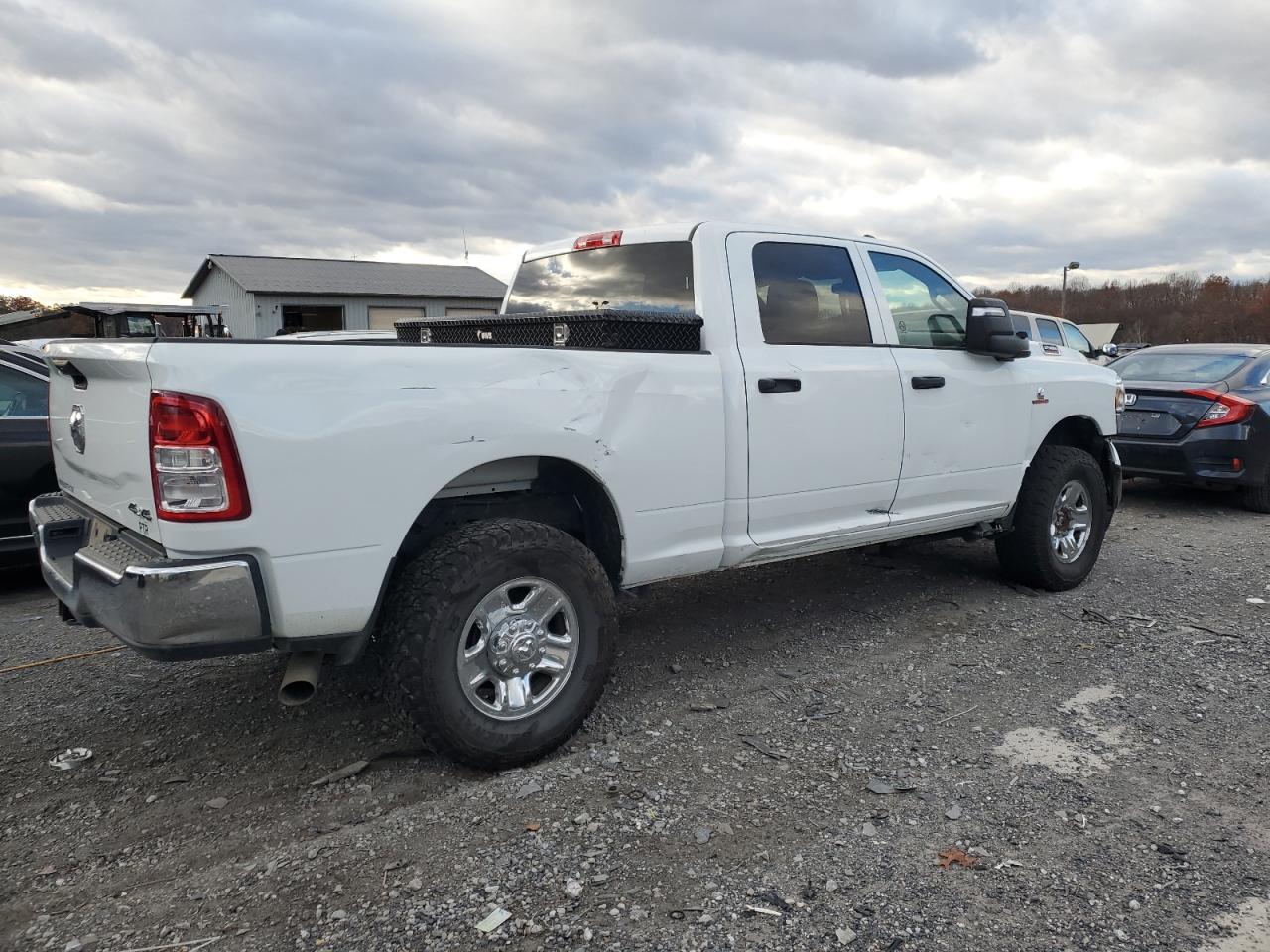 RAM 2500 TRADESMAN