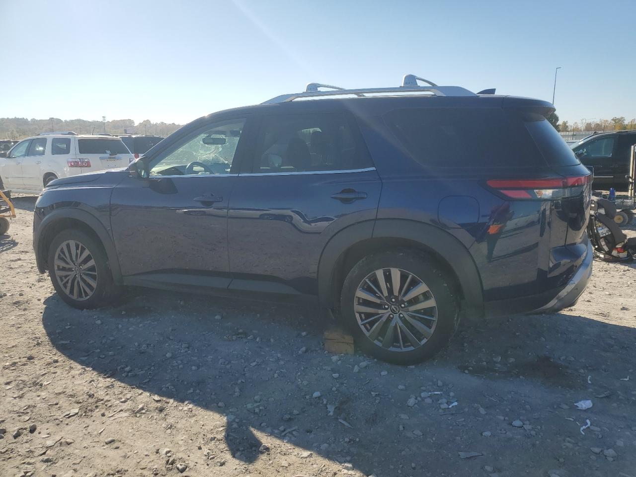 NISSAN PATHFINDER SL