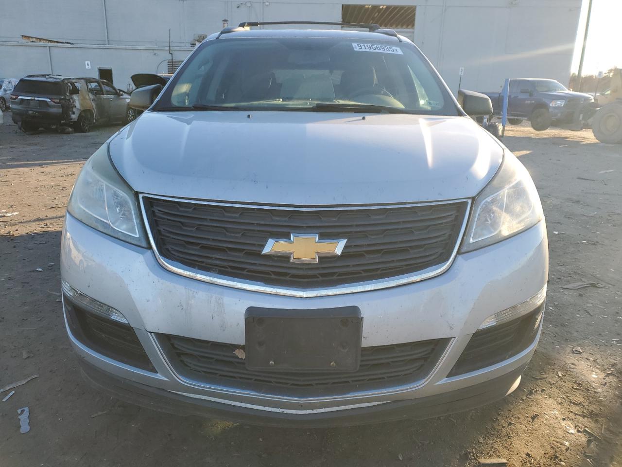 CHEVROLET TRAVERSE LS