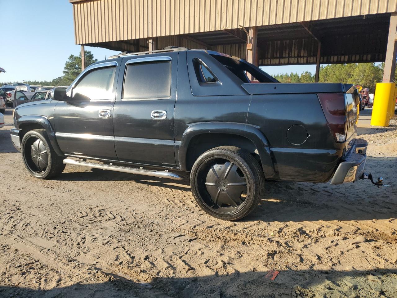 Lot #3284612340 2005 CHEVROLET AVALANCHE