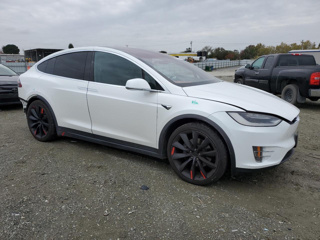 TESLA MODEL X