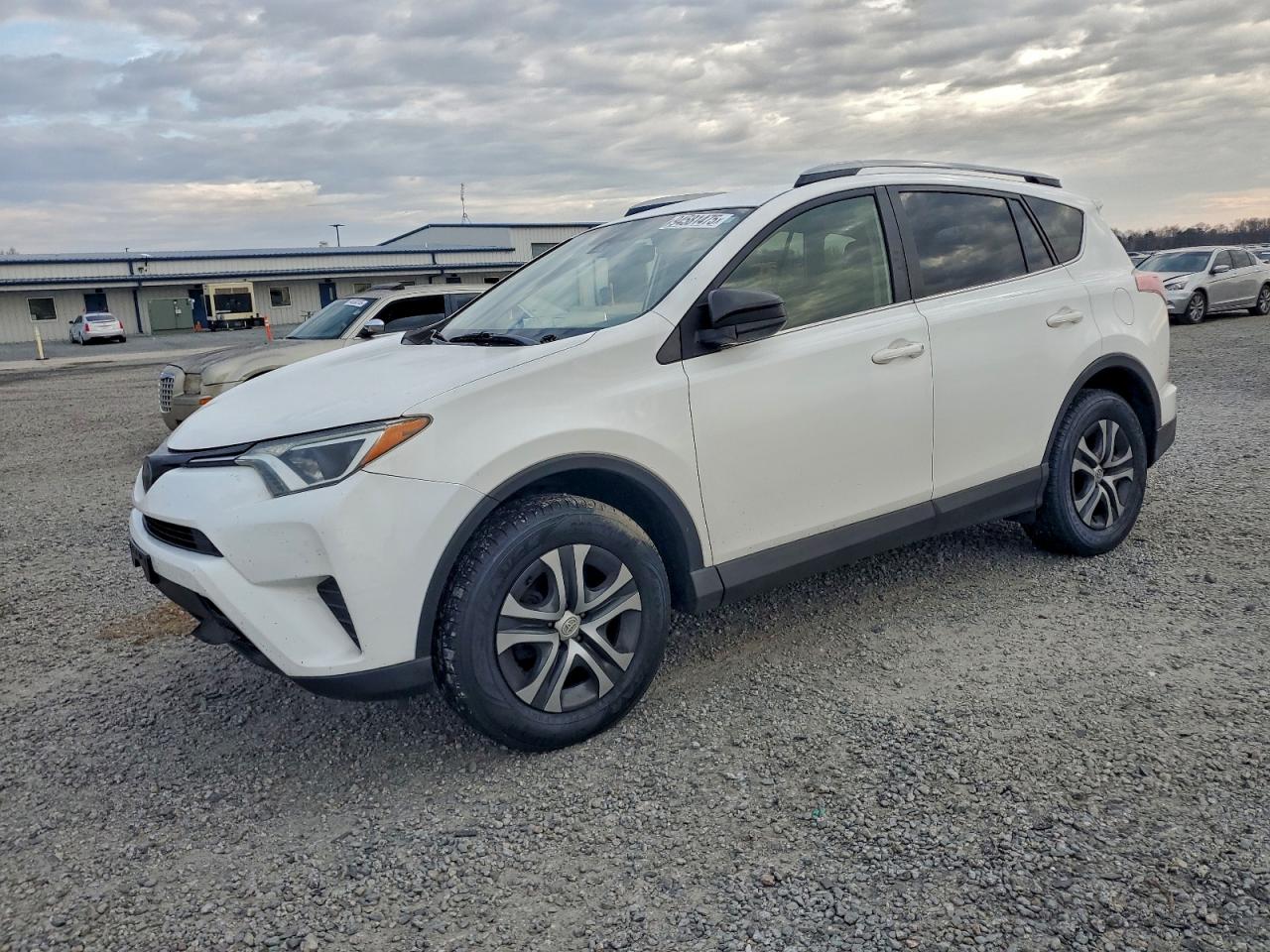 TOYOTA RAV4 LE