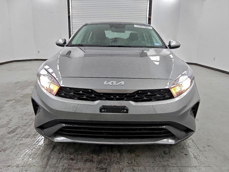 2023 KIA FORTE LX #3303670936