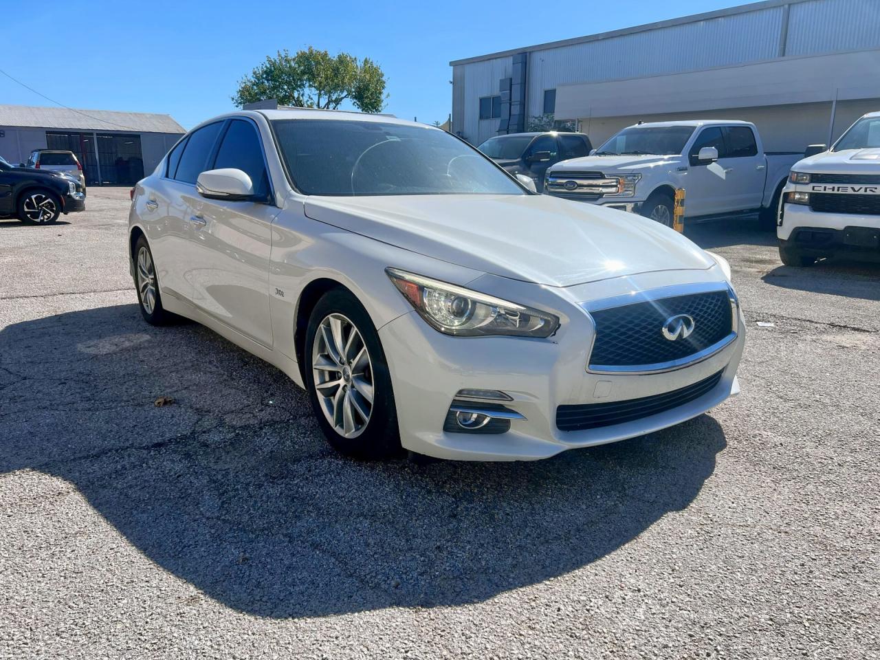 INFINITI Q50 LUXE