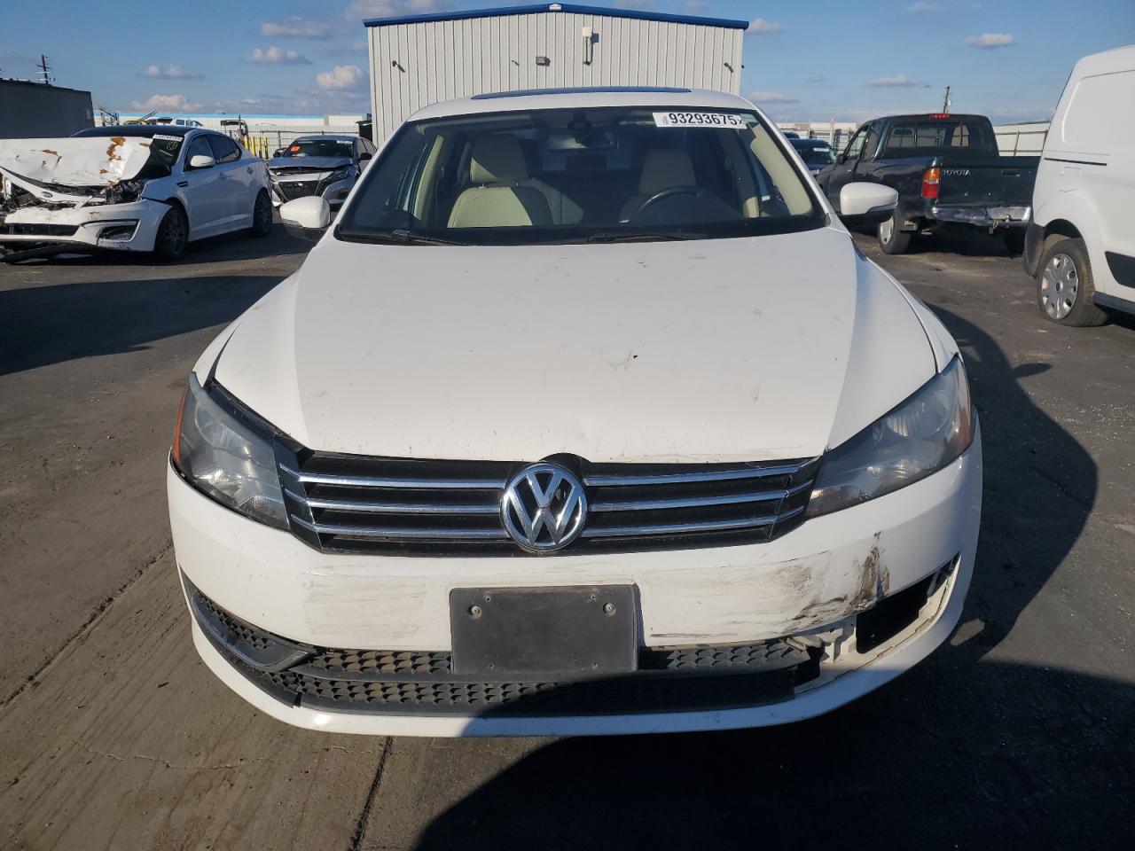 VOLKSWAGEN PASSAT SE