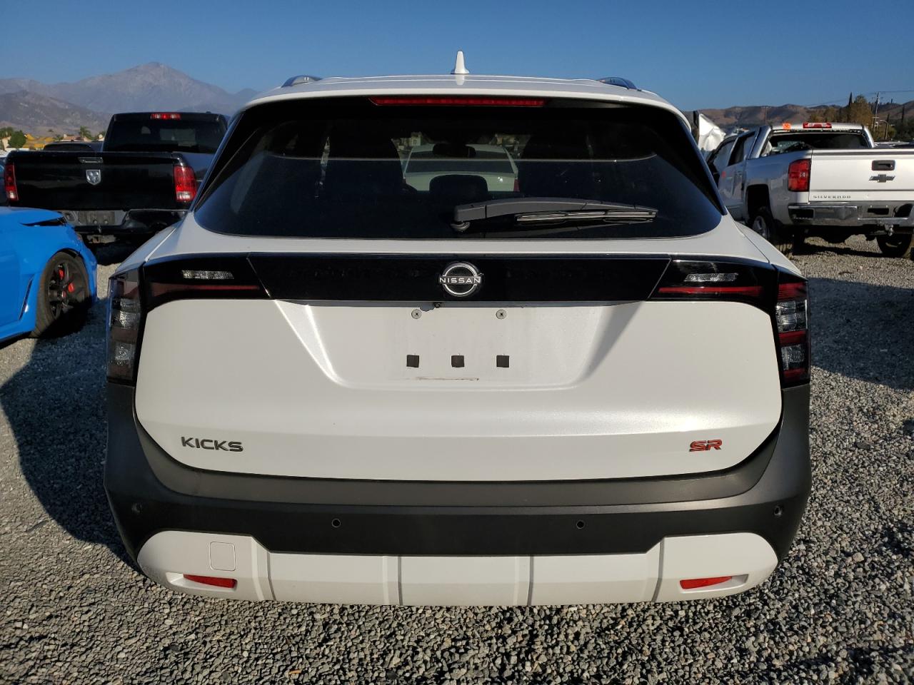 NISSAN KICKS SR