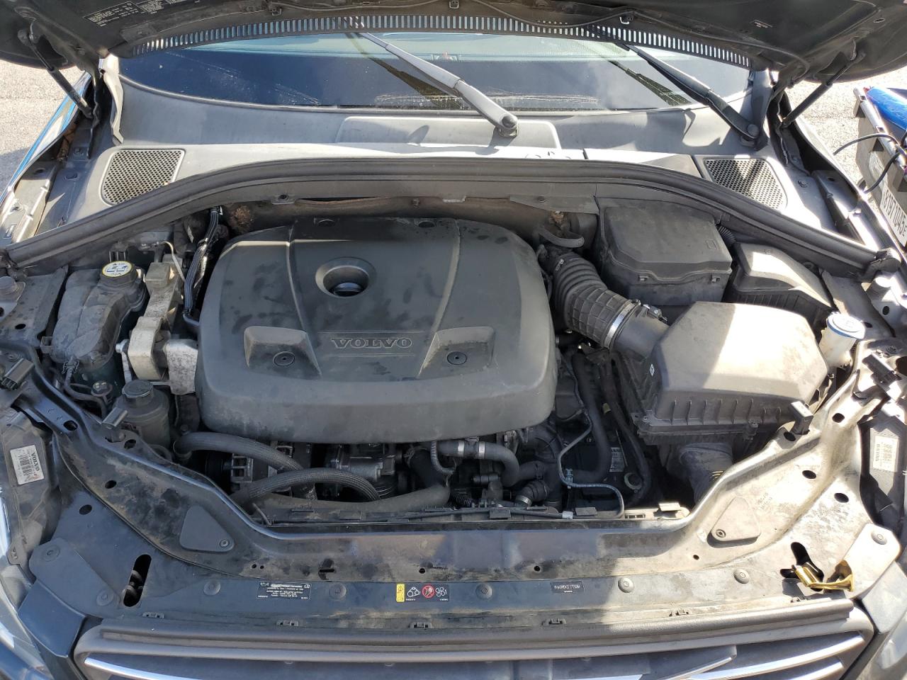 VOLVO XC60 T6 PREMIER