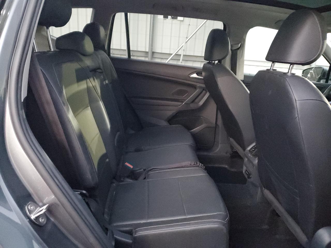 VOLKSWAGEN TIGUAN SE