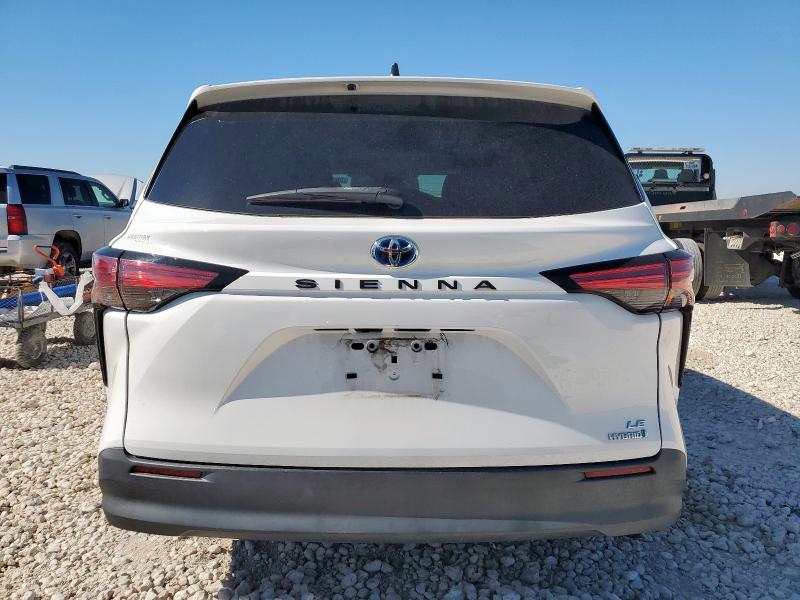 2022 TOYOTA SIENNA LE - 5TDKRKEC4NS110857