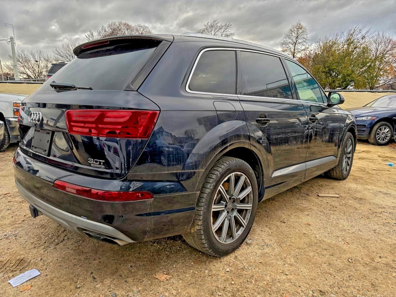 AUDI Q7 PREMIUM PLUS