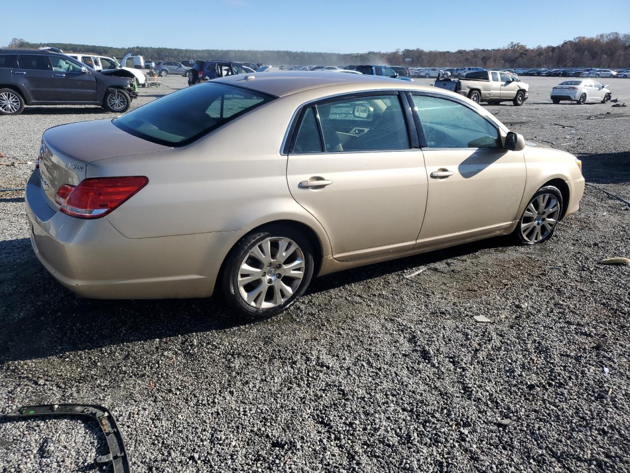TOYOTA AVALON XL