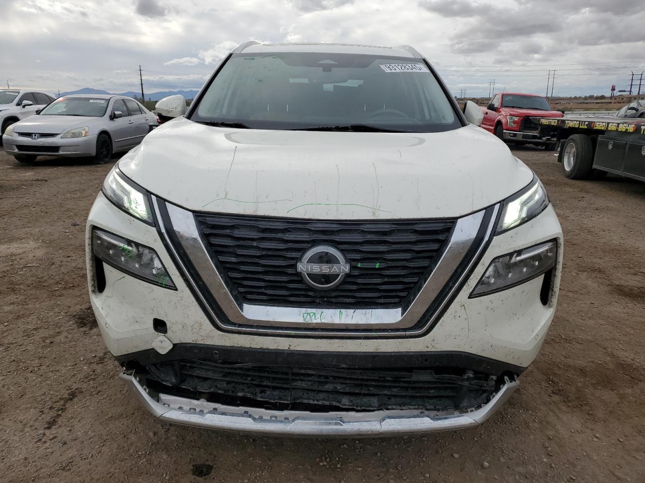 NISSAN ROGUE PLATINUM