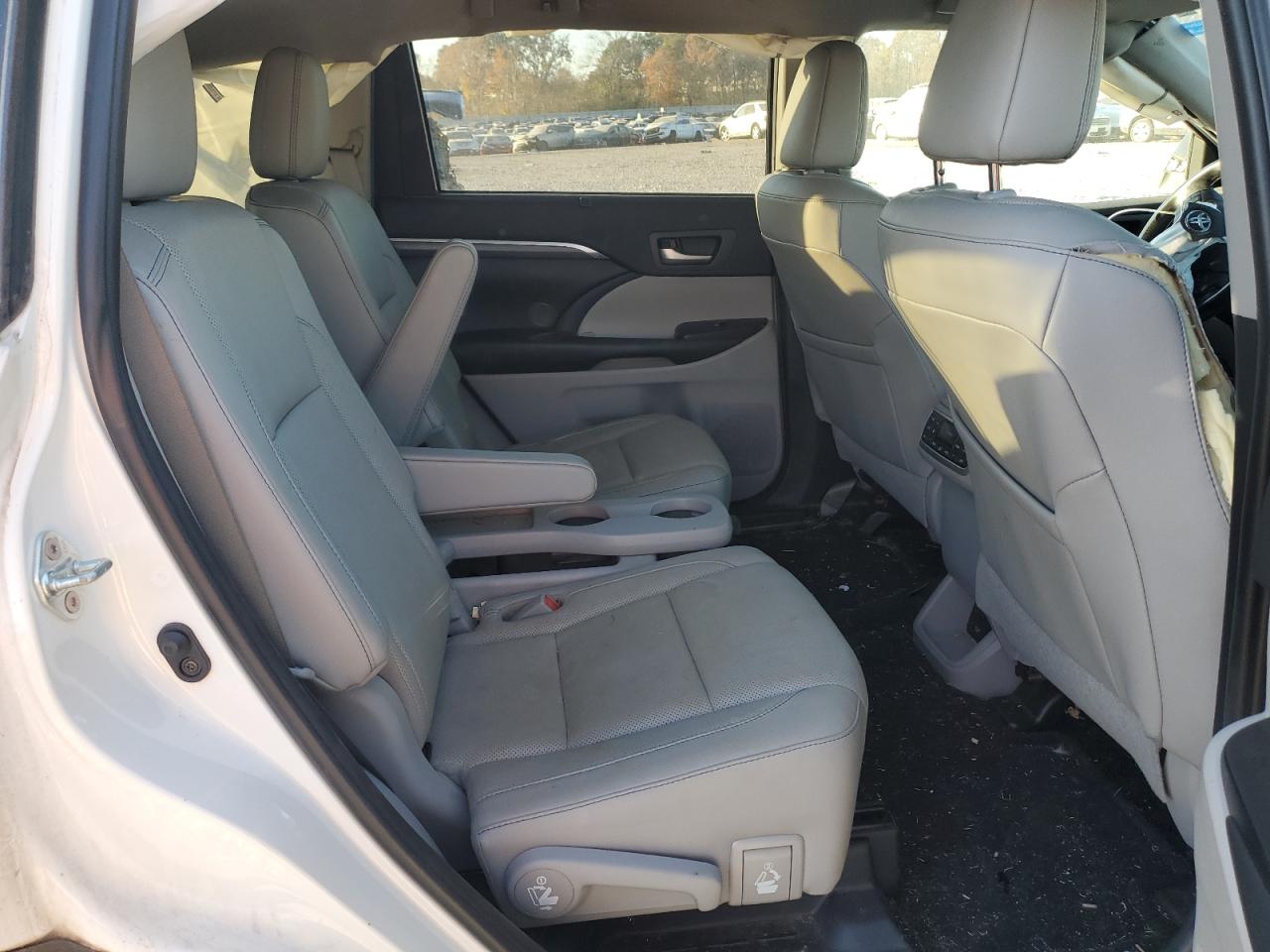 TOYOTA HIGHLANDER LIMITED