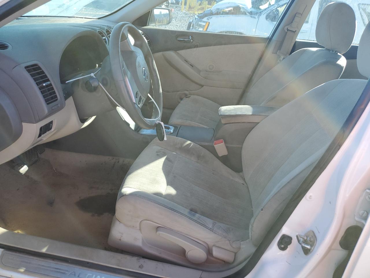 NISSAN ALTIMA BASE