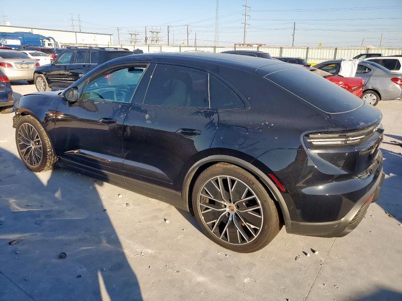 2025 PORSCHE MACAN #3282555923