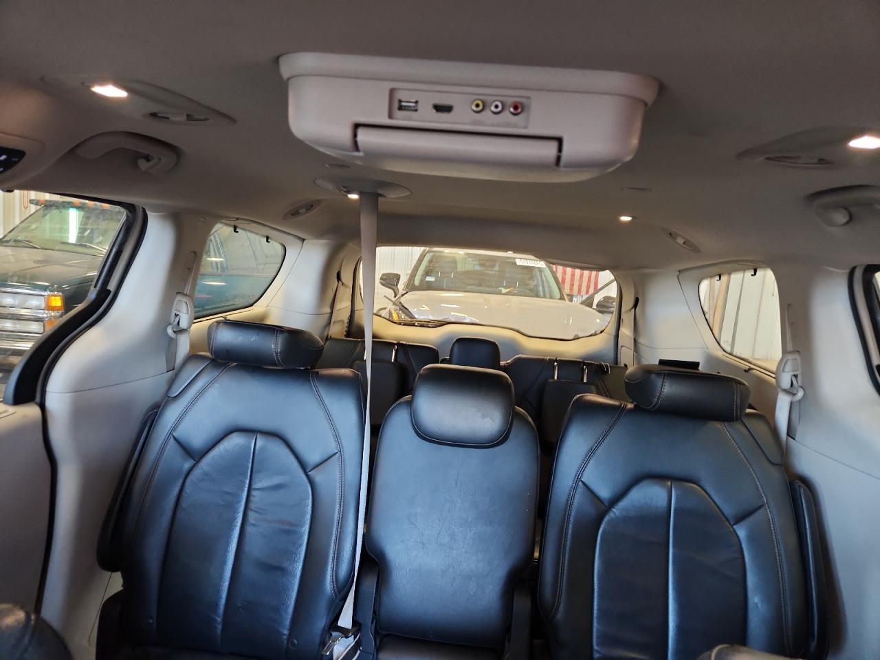 CHRYSLER PACIFICA TOURING L