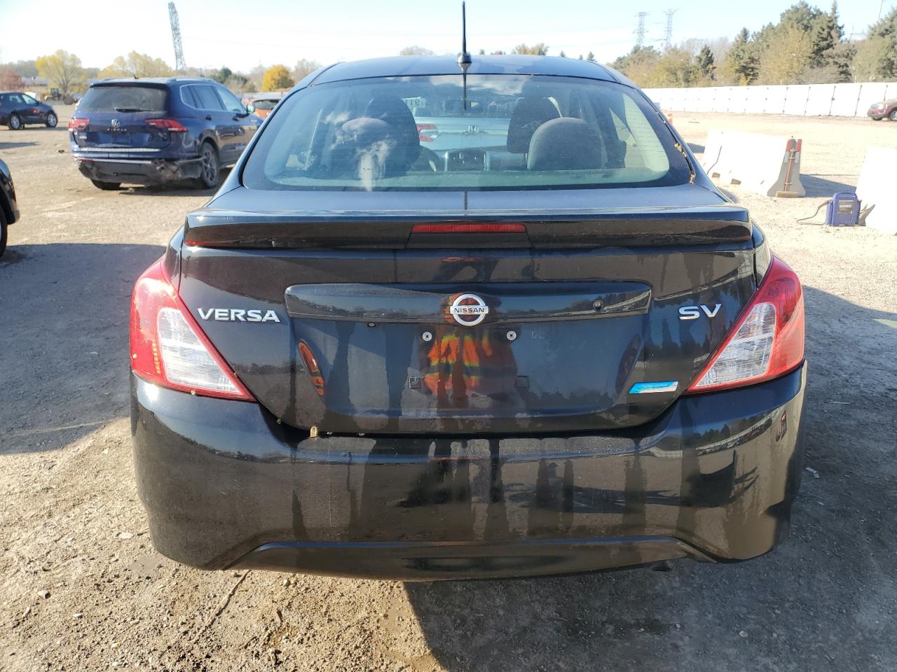 NISSAN VERSA S
