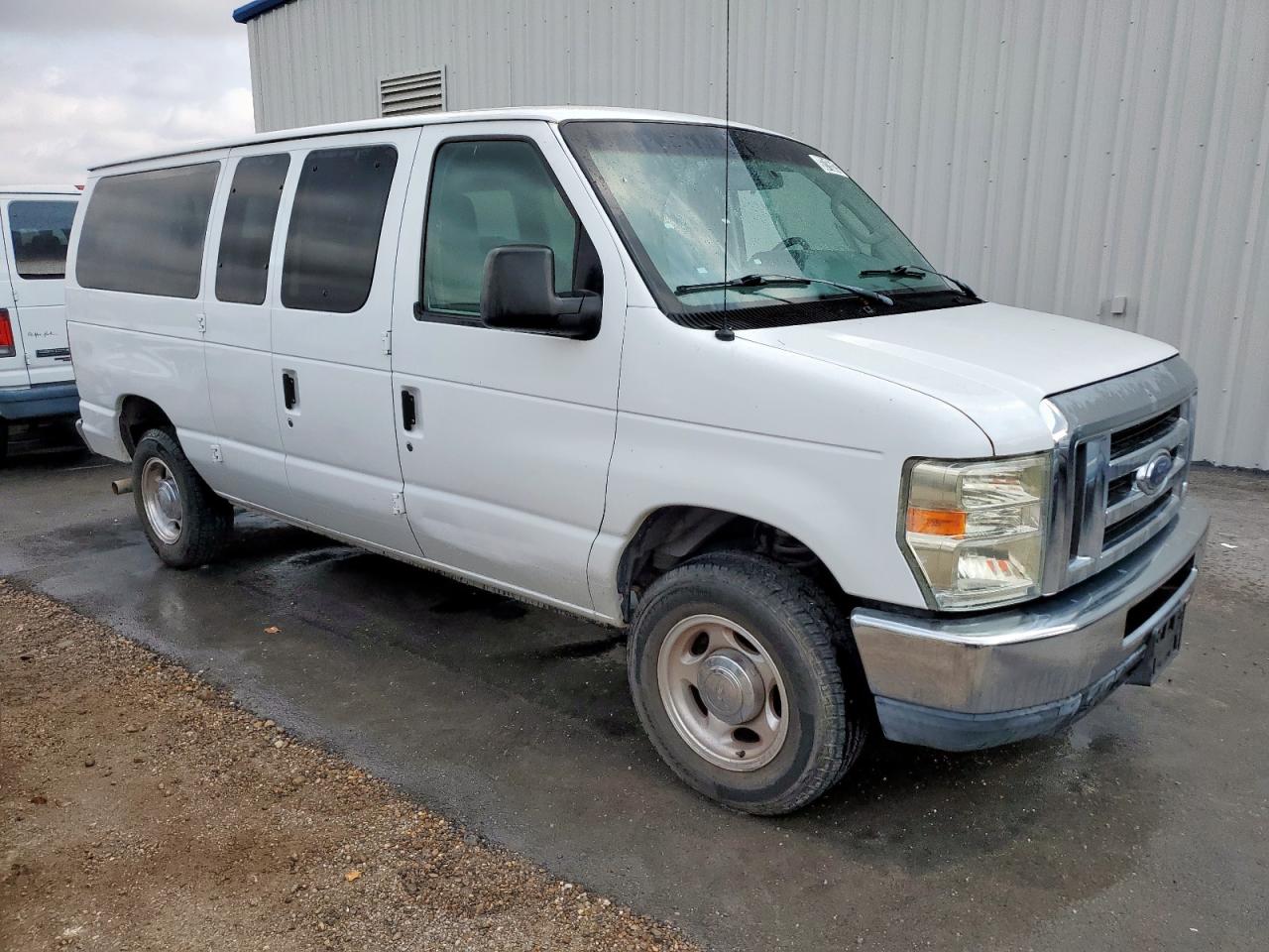 FORD ECONOLINE E350 SUPER DUTY WAGON