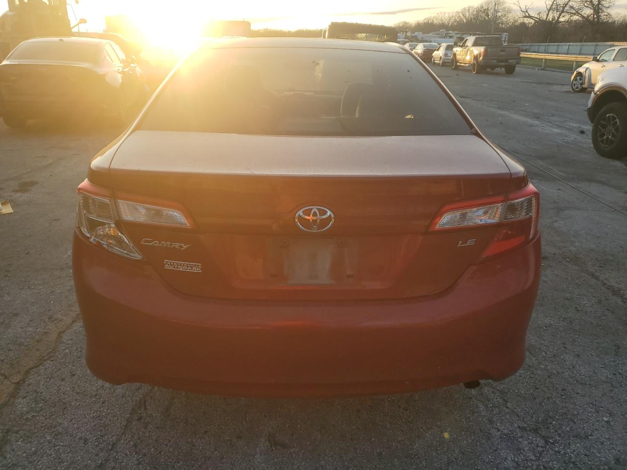 TOYOTA CAMRY BASE