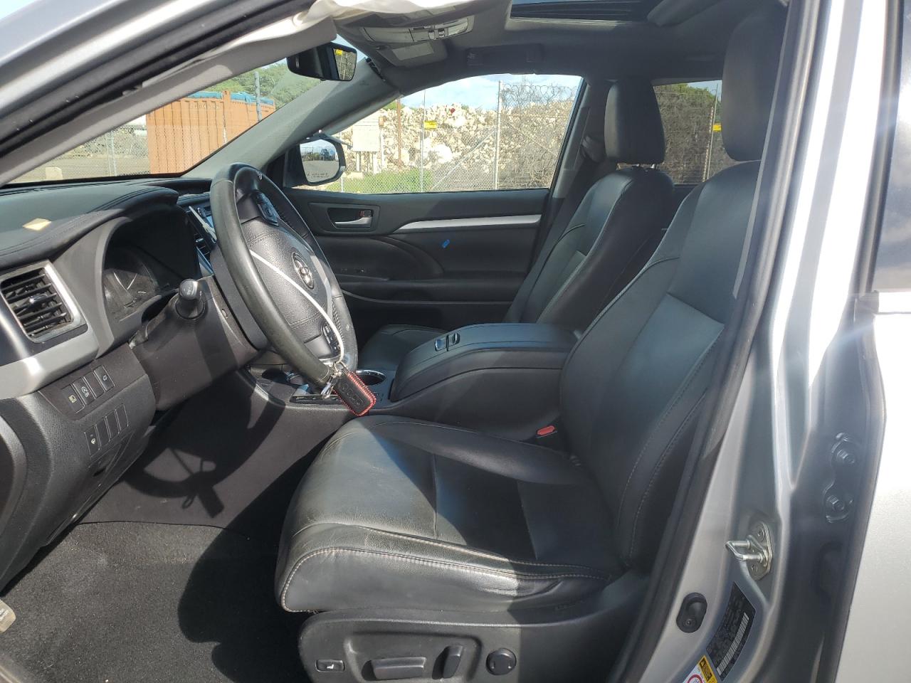 TOYOTA HIGHLANDER SE