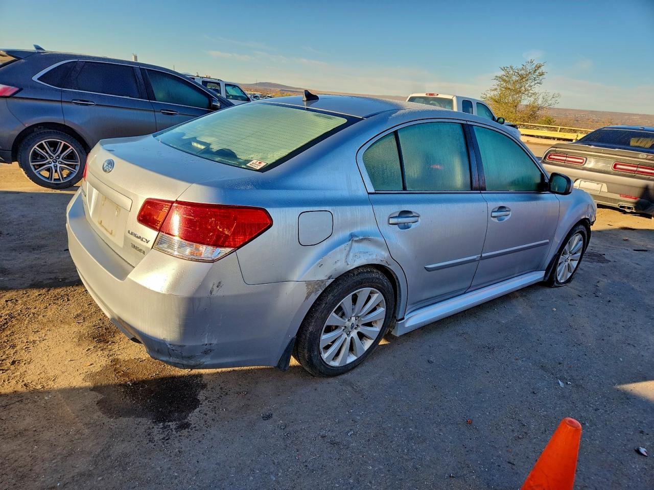 SUBARU LEGACY 3.6R LIMITED