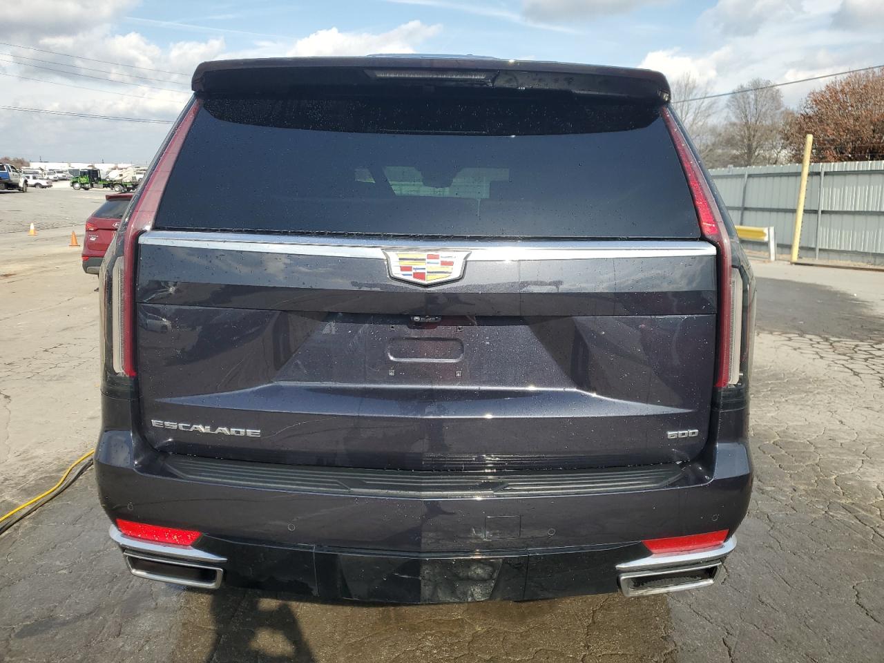 CADILLAC ESCALADE PREMIUM LUXURY