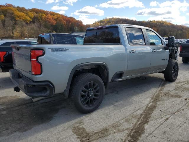 2025 CHEVROLET SILVERADO #3310321011