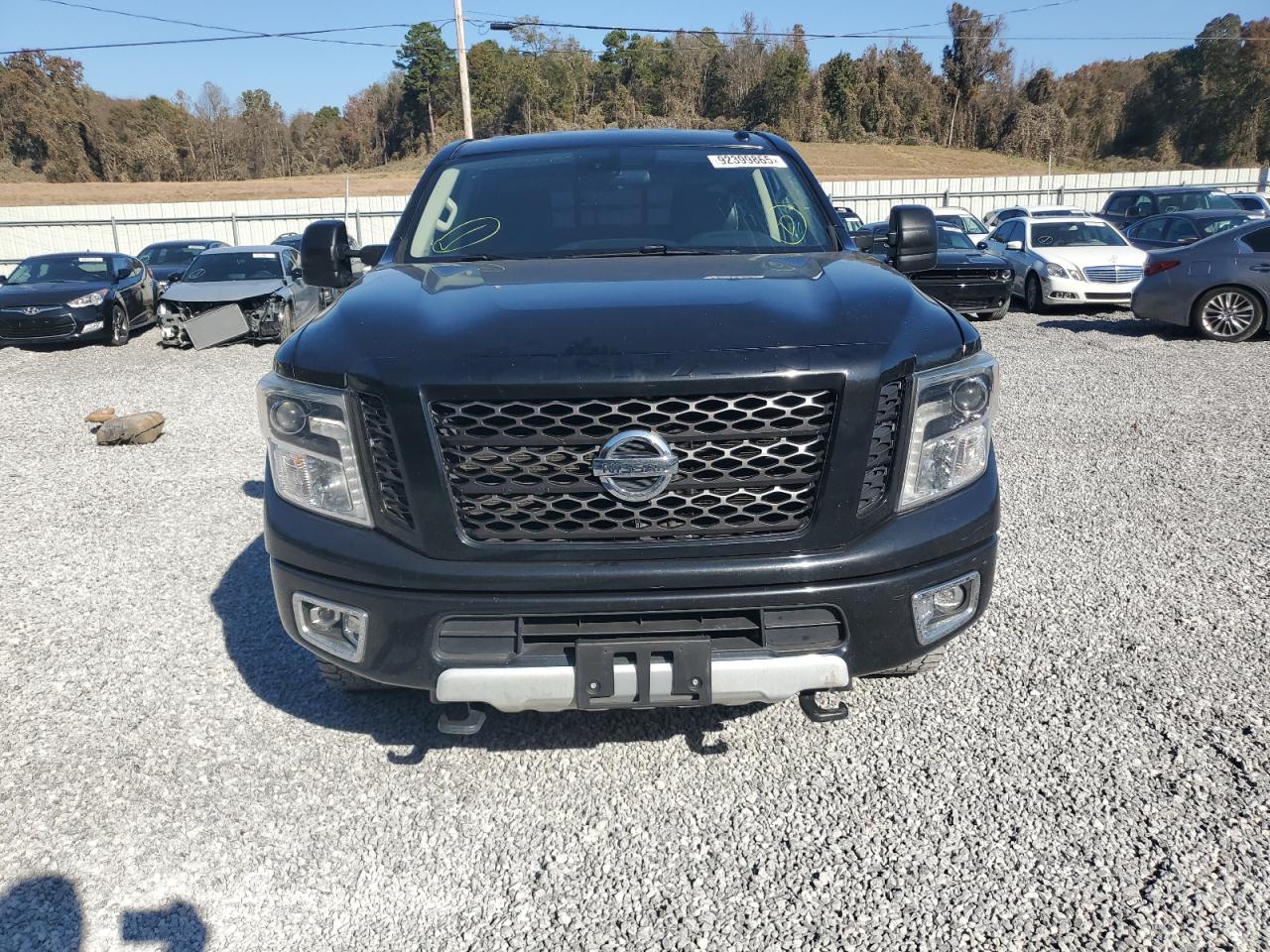 NISSAN TITAN SL