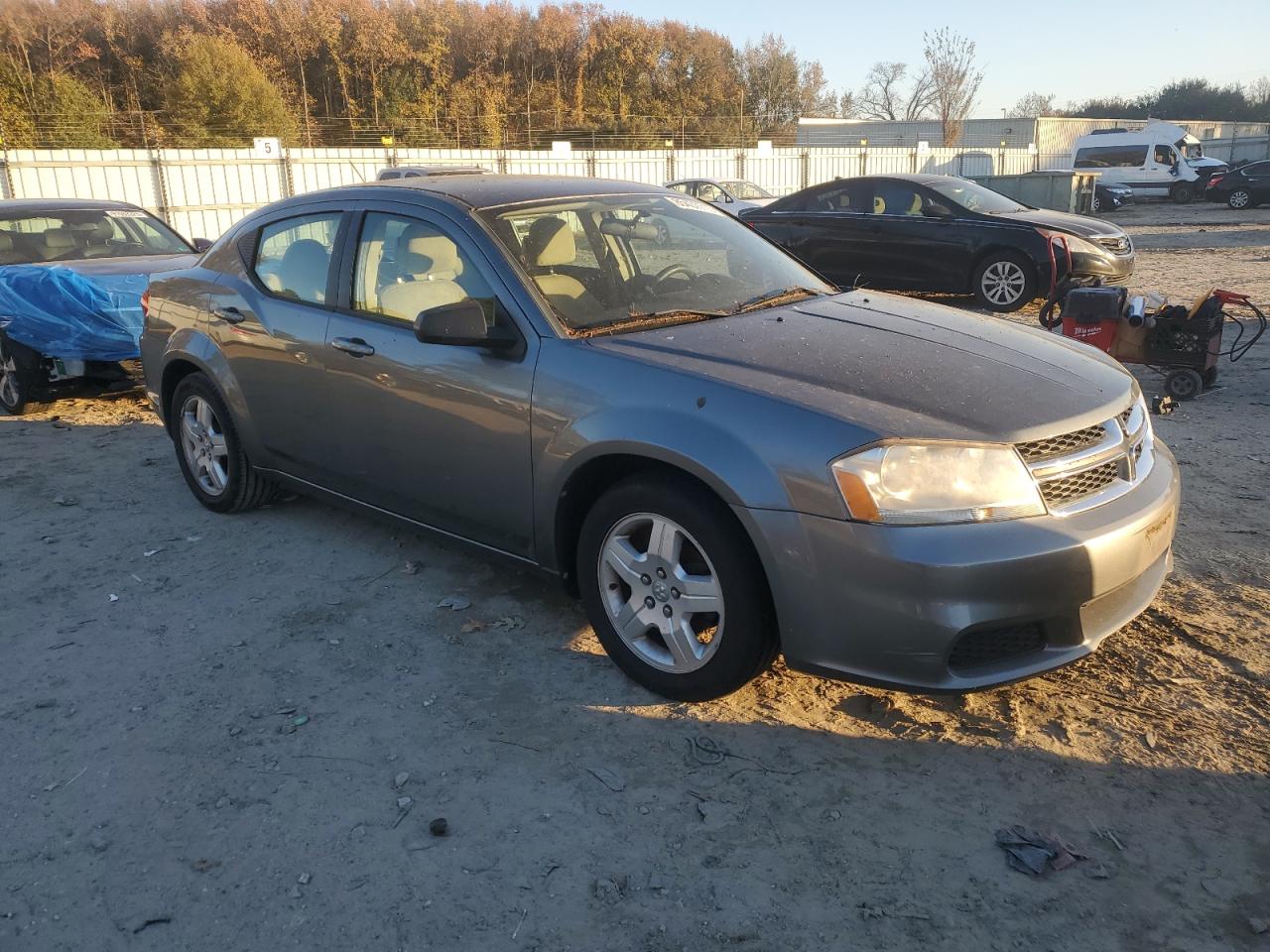 DODGE AVENGER SE