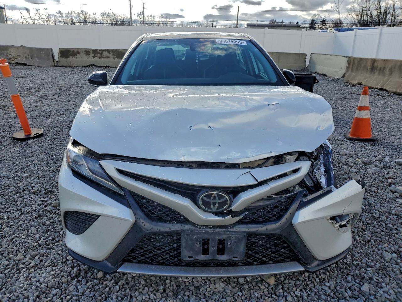 TOYOTA CAMRY XSE