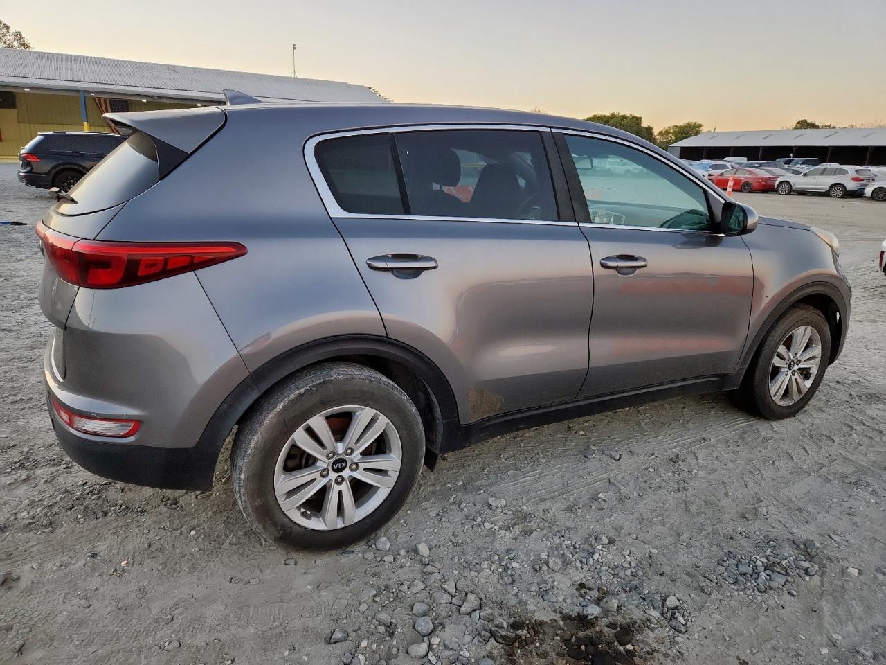 KIA SPORTAGE LX