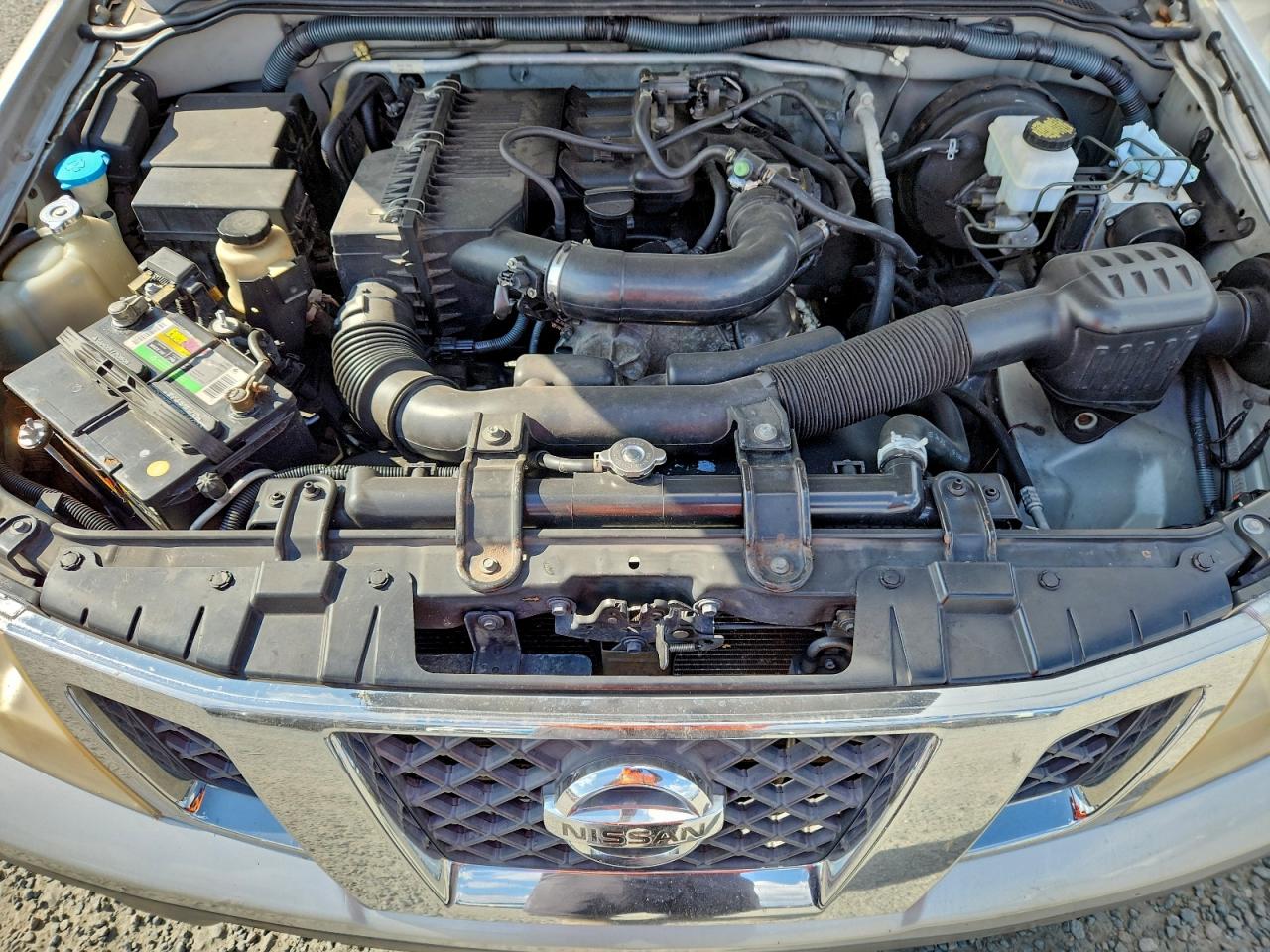 NISSAN FRONTIER KING CAB SE