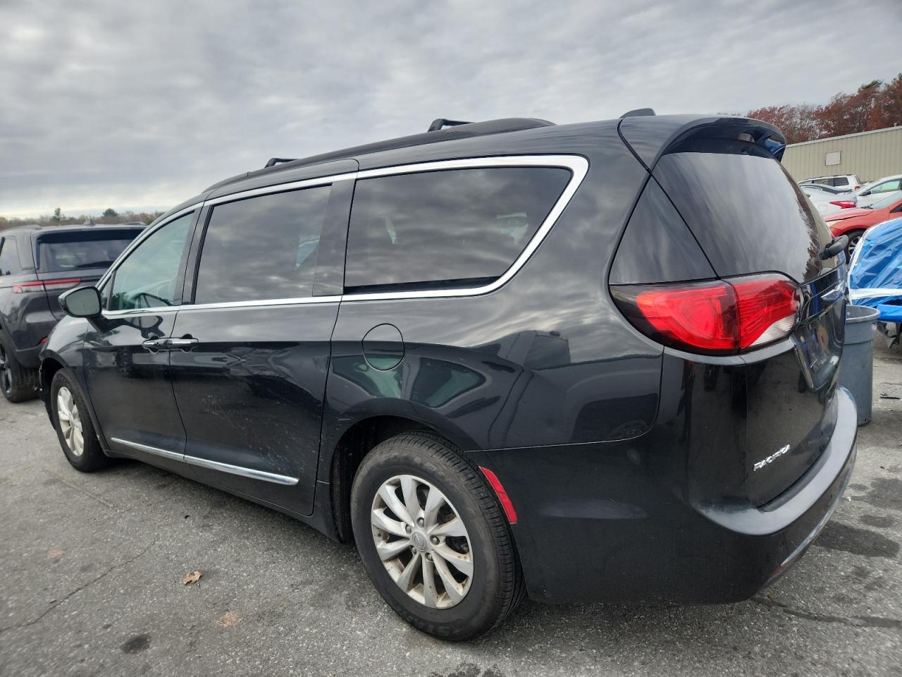 CHRYSLER PACIFICA TOURING L