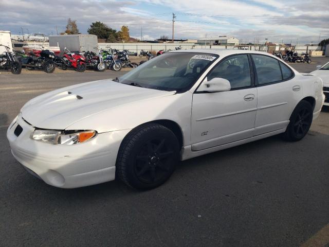 Global Auto Auctions: 2000 PONTIAC GRAND PRIX
