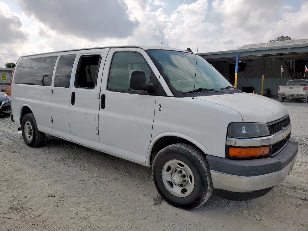 CHEVROLET EXPRESS LT