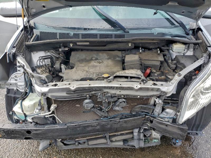 2014 TOYOTA SIENNA XLE #3304728913