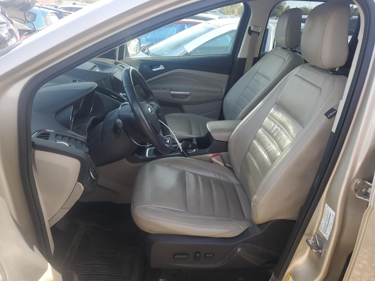 FORD ESCAPE TITANIUM