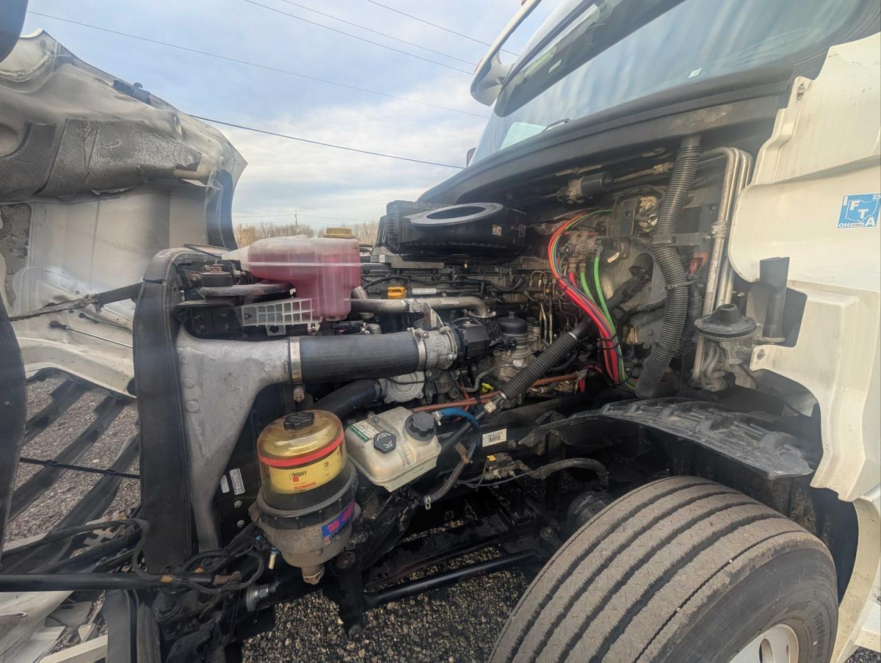 Lot #3291300457 2018 FREIGHTLINER CASCADIA 1