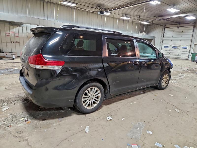 2014 TOYOTA SIENNA XLE #3298159279