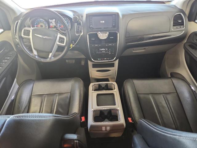 2016 CHRYSLER TOWN & COU #3296364205