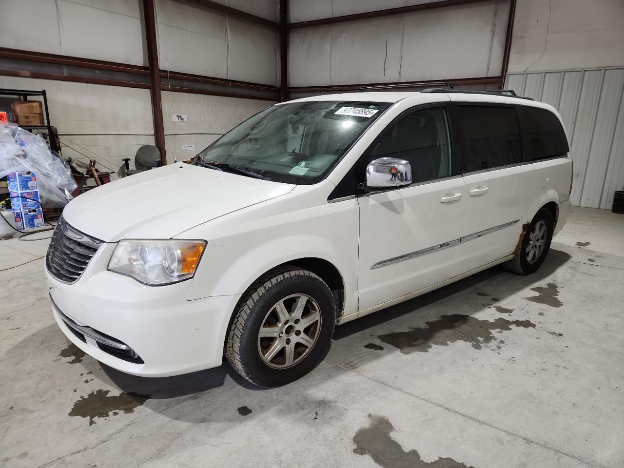 Lot #3302653081 2012 CHRYSLER TOWN & COU