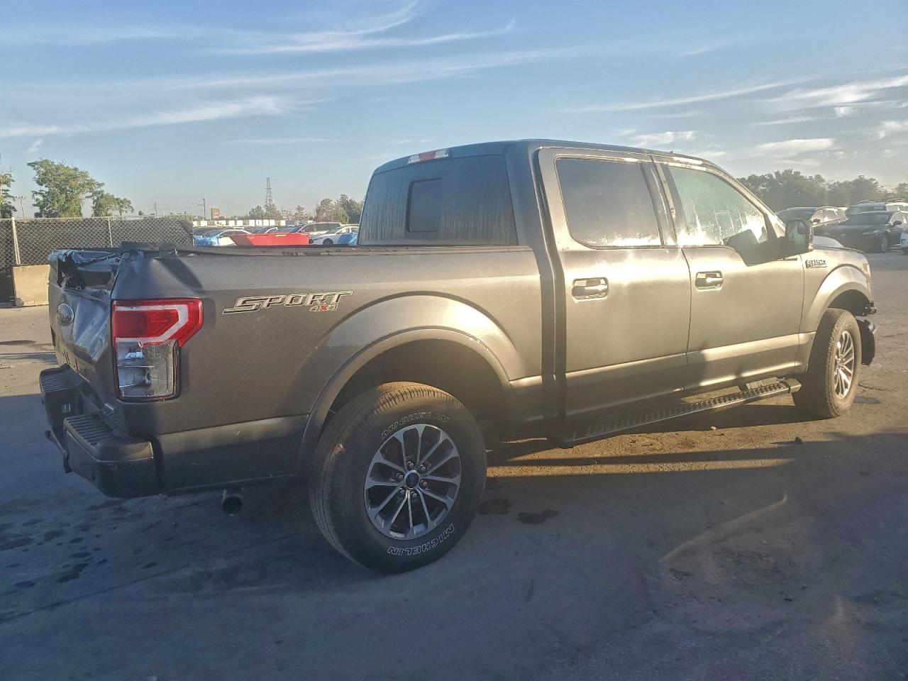FORD F-150 SUPERCREW