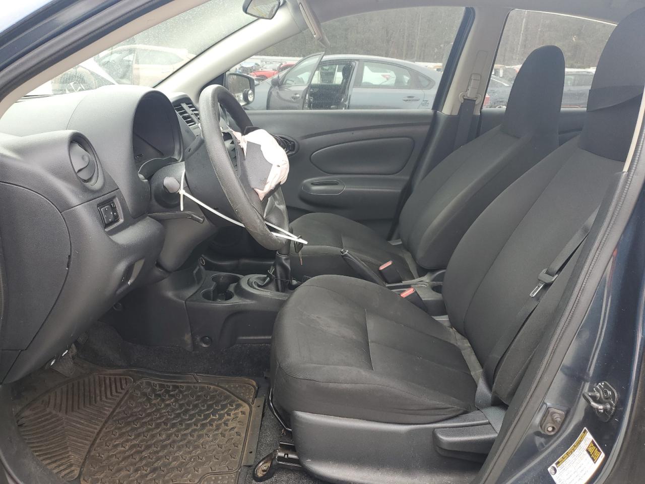 Lot #3310576047 2017 NISSAN VERSA S