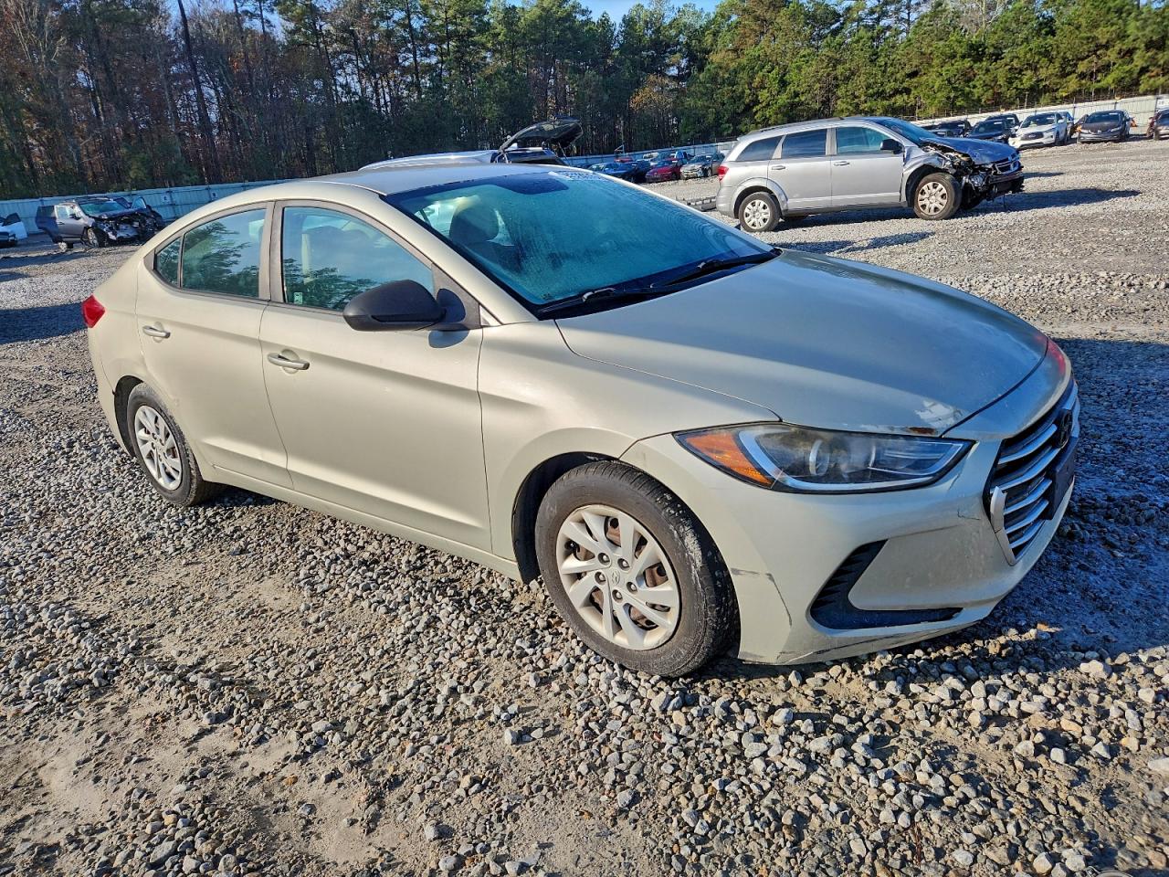 HYUNDAI ELANTRA SE