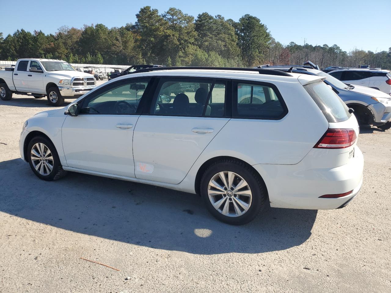 VOLKSWAGEN GOLF SPORTSVAN S