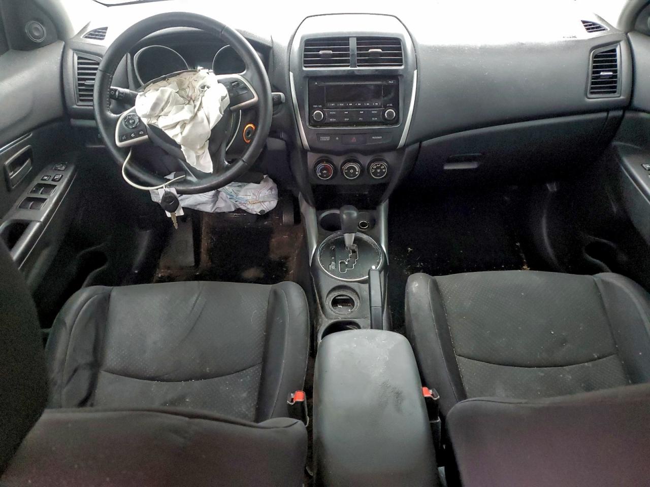 MITSUBISHI OUTLANDER ES