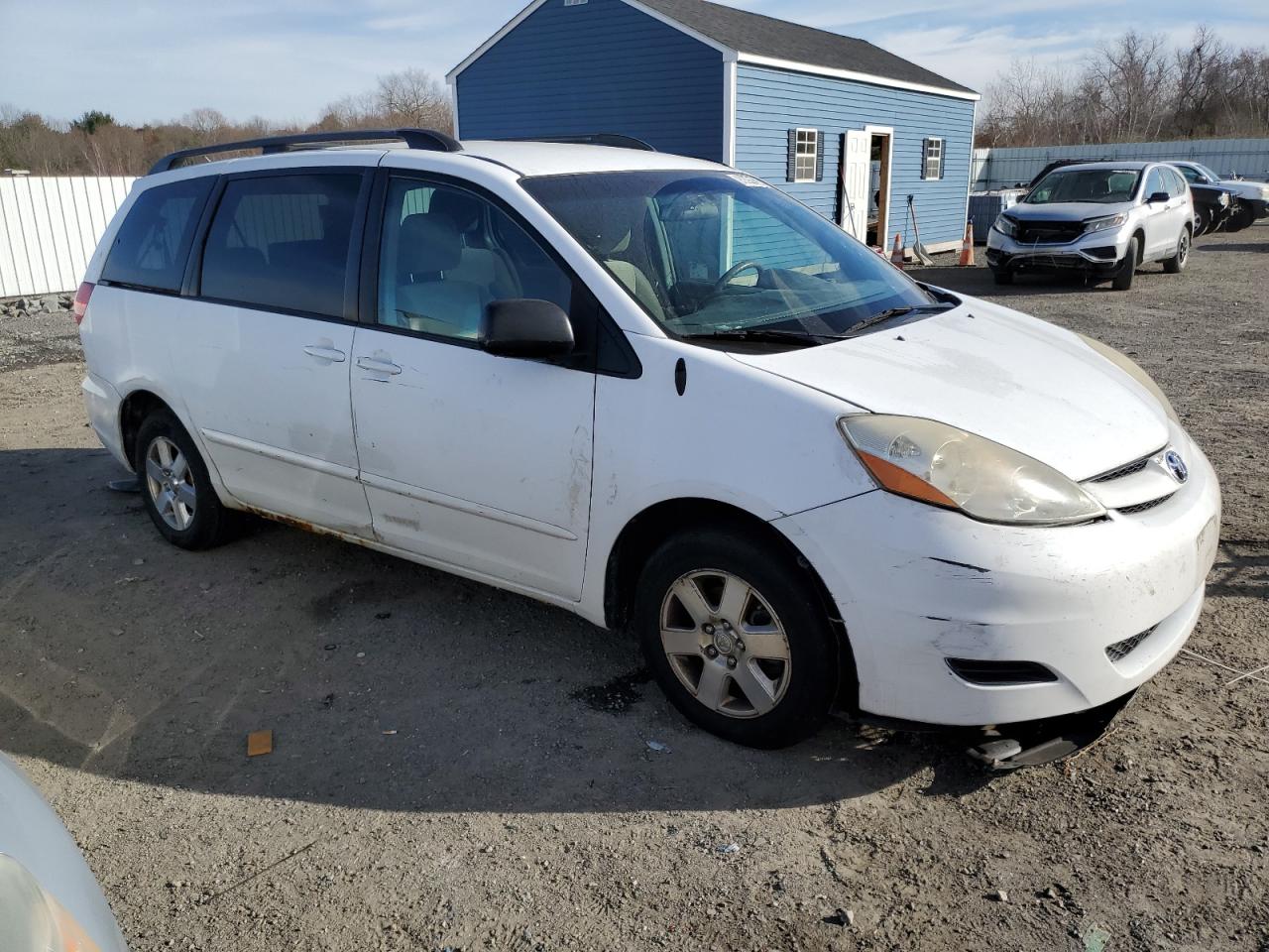Lot #3293409093 2010 TOYOTA SIENNA CE