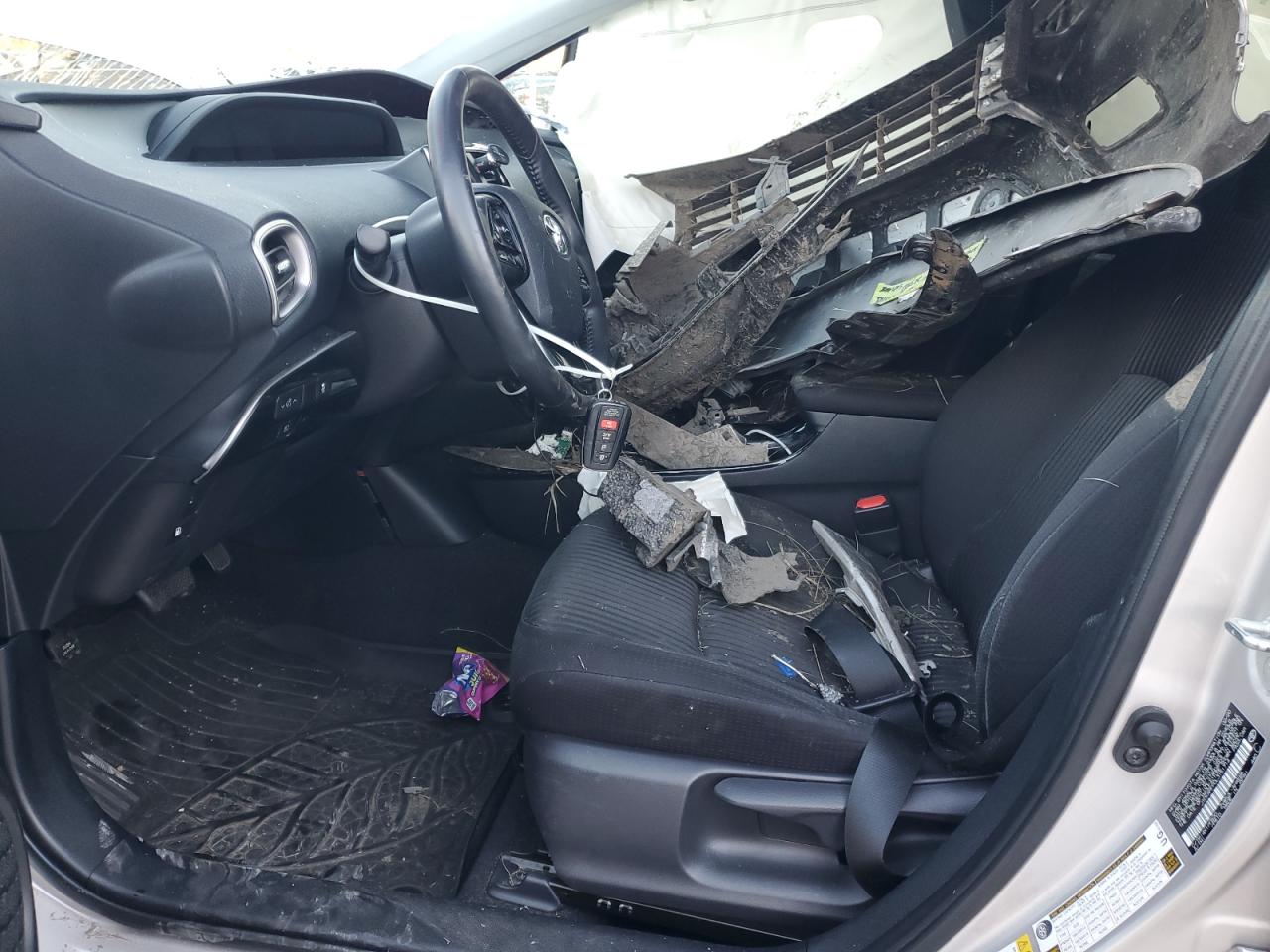 TOYOTA PRIUS PRIME LE